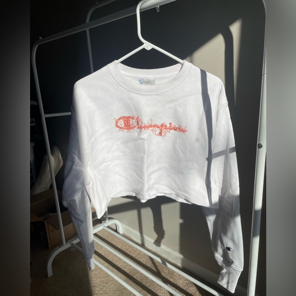 Champion Cropped Crewneck - Picture 1 of 3